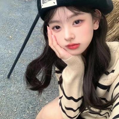 滑板少年